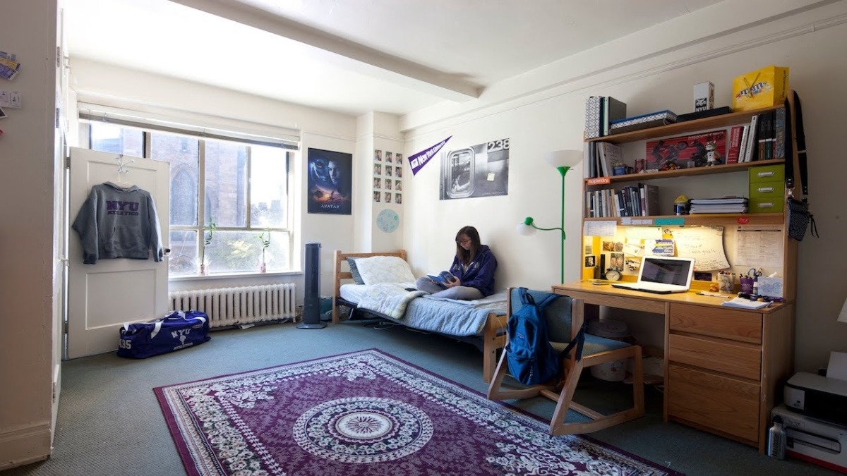 A student quarantining in NYU Housing this year.