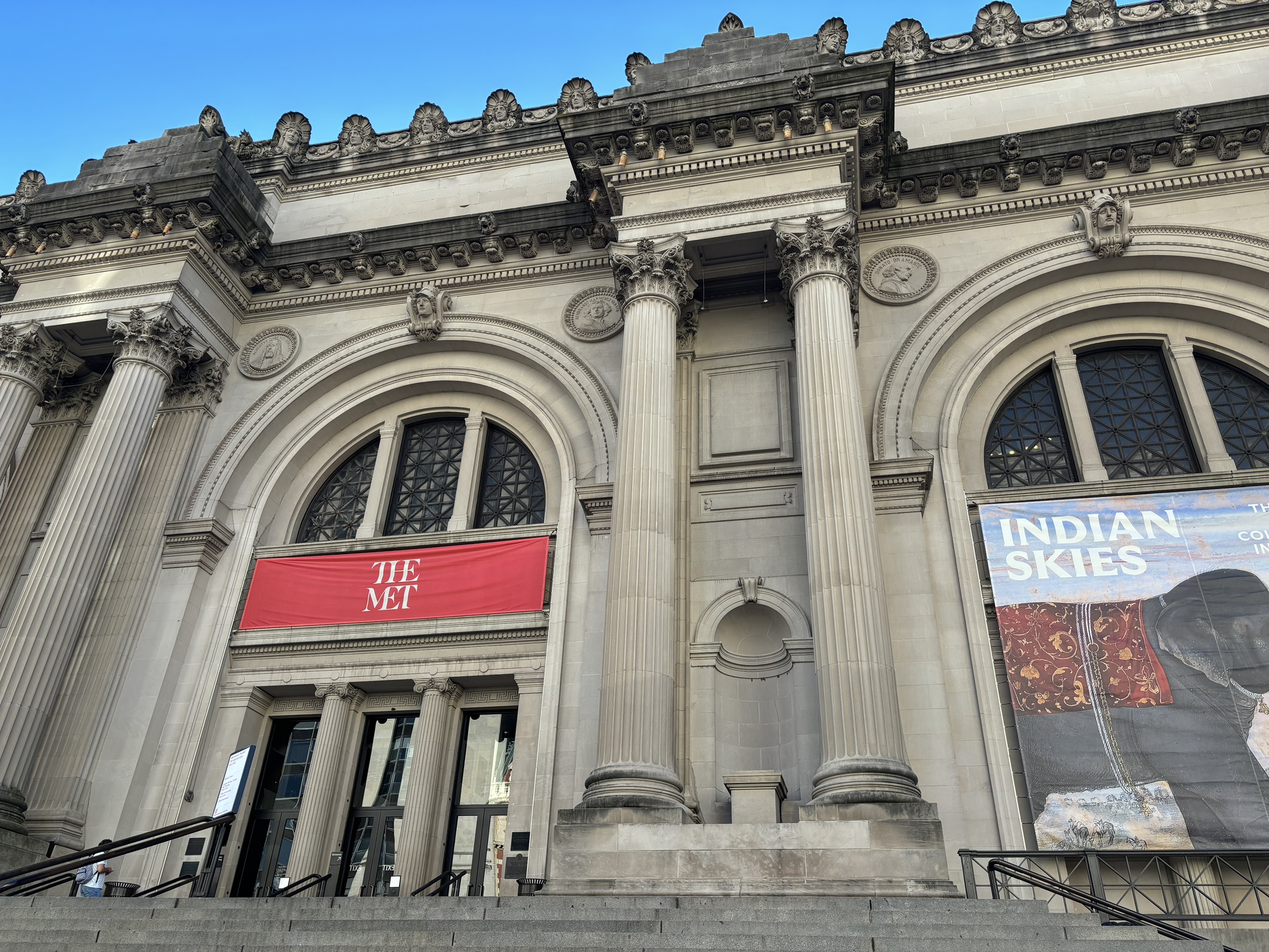 The front entrance of the Metropolitan Museum of Art.