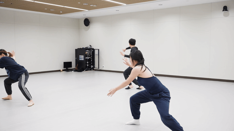 Students dance in an NYUSH dance class