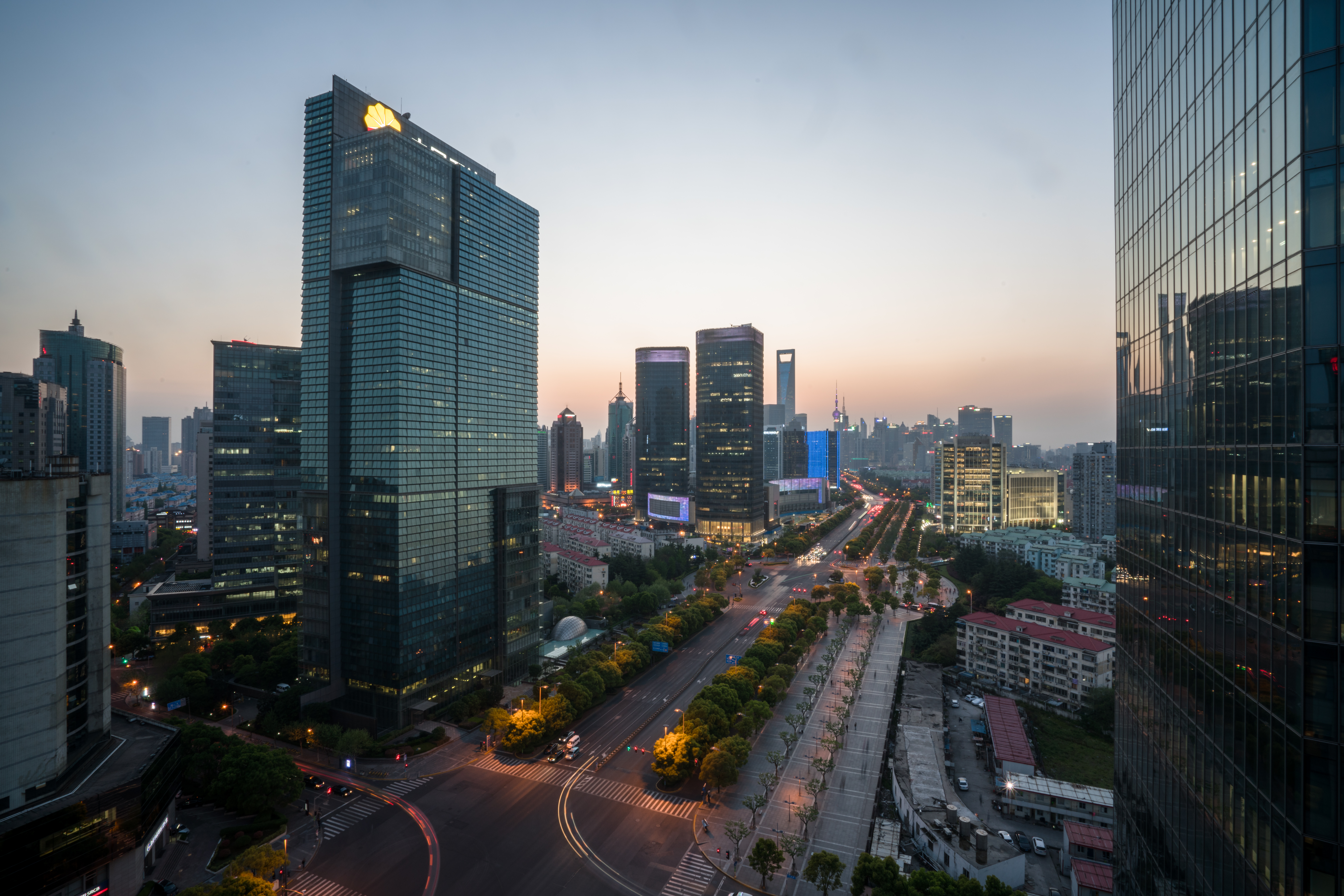 A bird’s-eye view of a busy street in Shanghai.